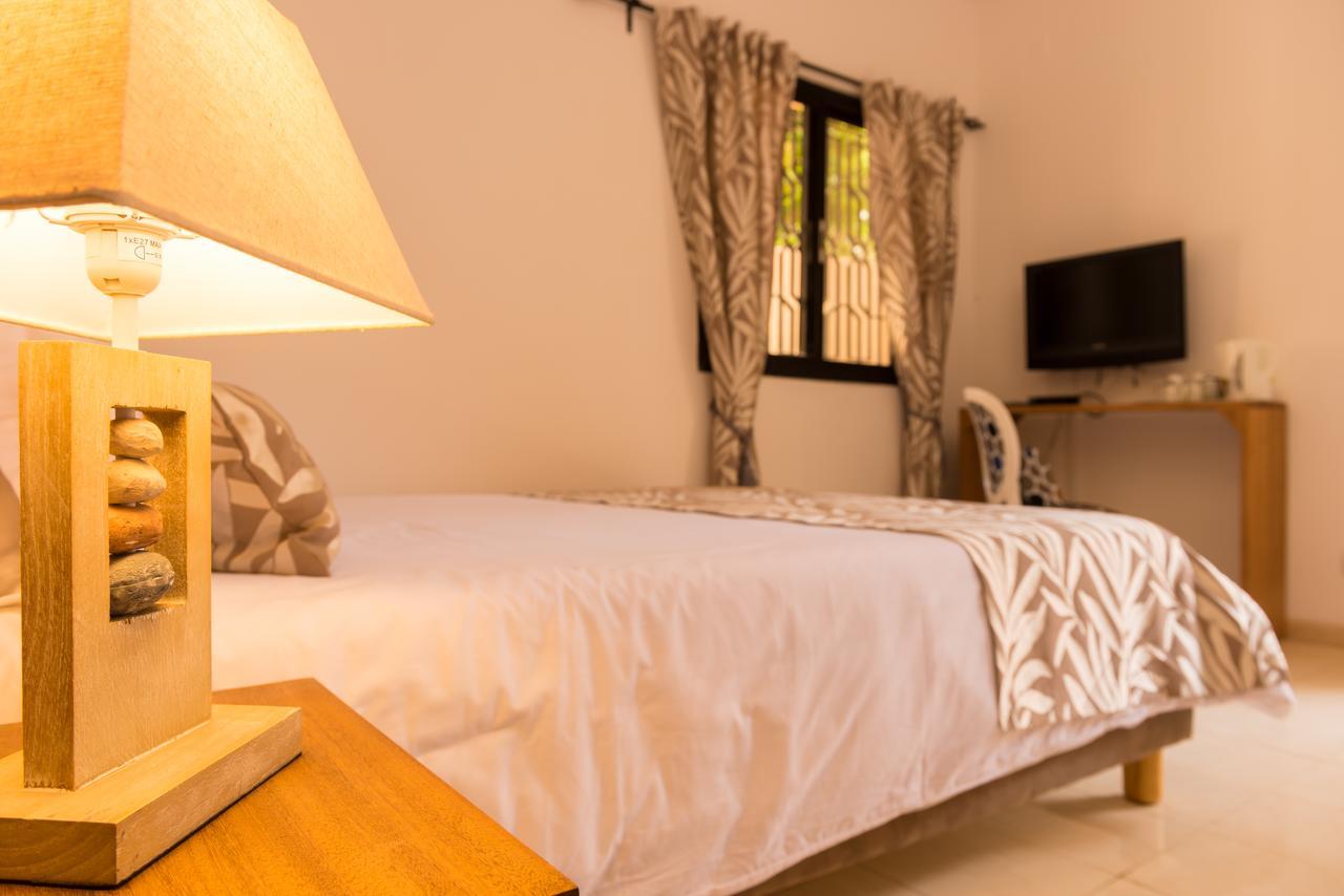 Villa Renaissance Ngor Exterior photo