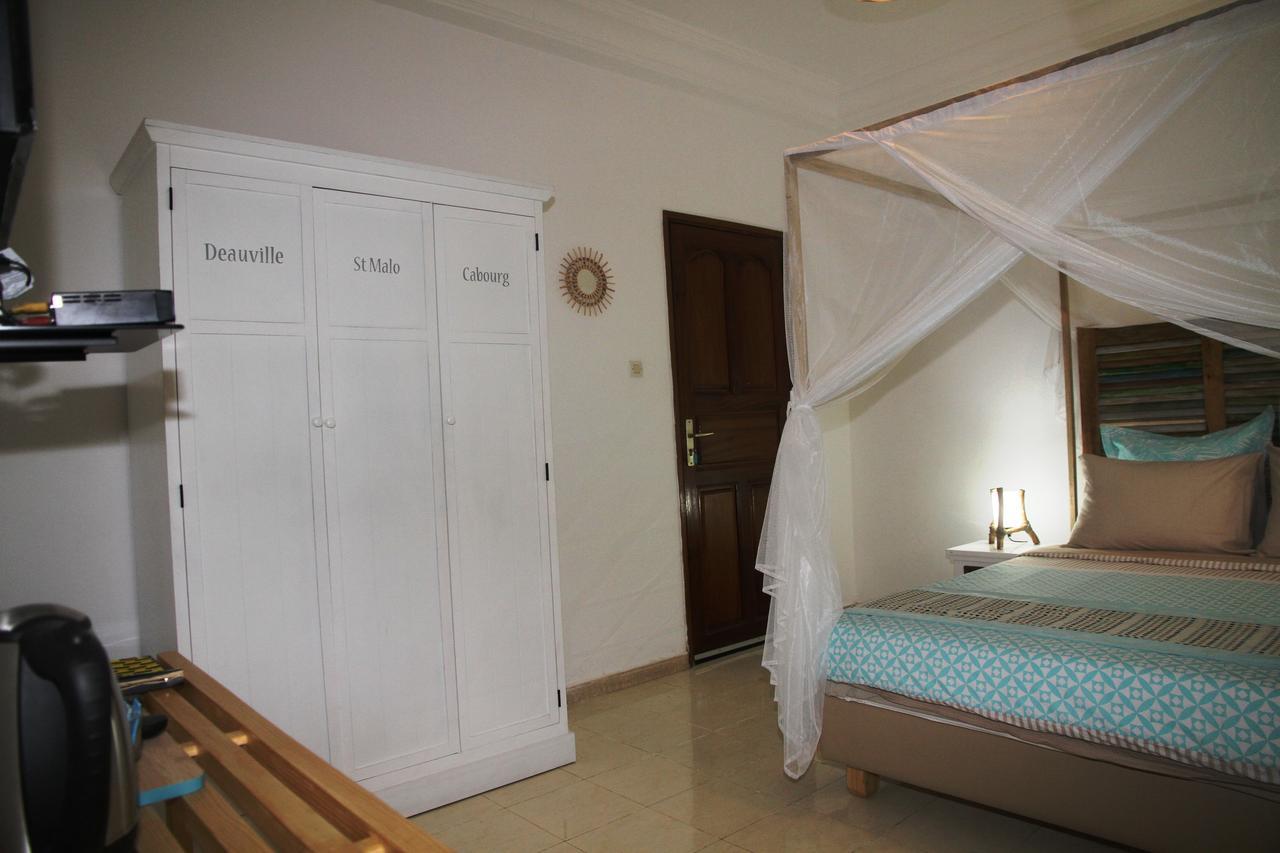 Villa Renaissance Ngor Exterior photo
